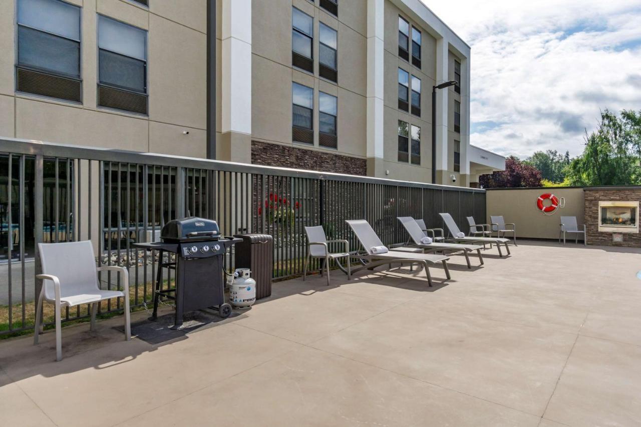 Best Western Plus Bellingham Hotel Exterior photo