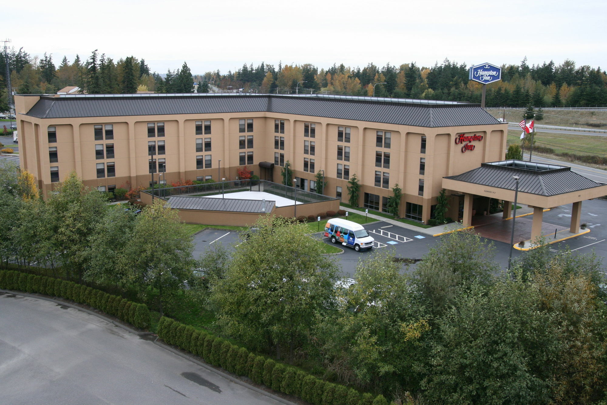 Best Western Plus Bellingham Hotel Exterior photo